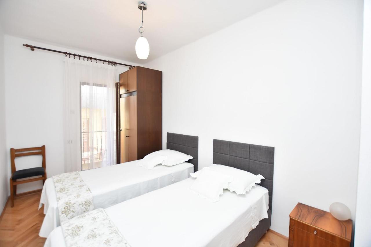 Apartment Miledina Primošten Kültér fotó