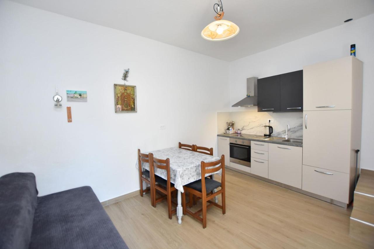 Apartment Miledina Primošten Kültér fotó